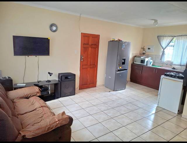 2 BEDROOM HOUSE FOR SALE IN GLEN HARVIE